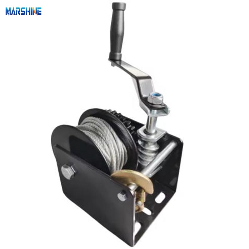 In che modo gli argani a vite senza fine migliorano la sicurezza negli ambienti industriali