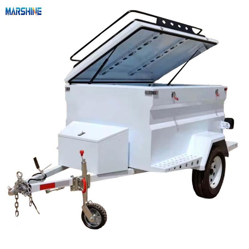 Rimorchio utilitario chiuso fuoristrada in vendita